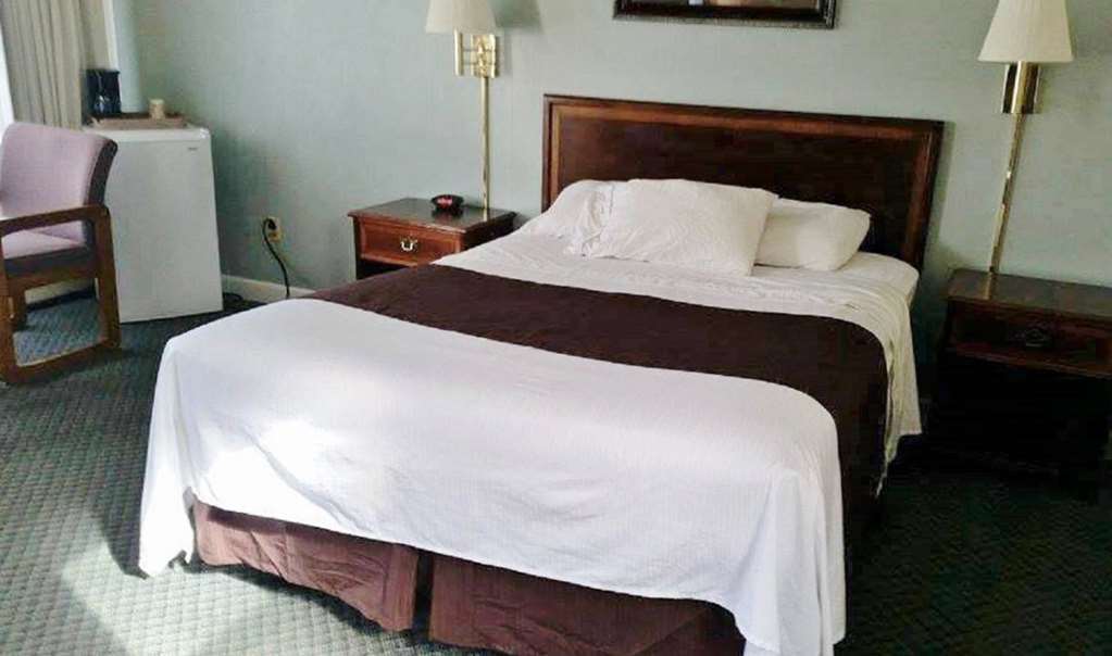 Moonlight Inn Брунсуік Номер фото